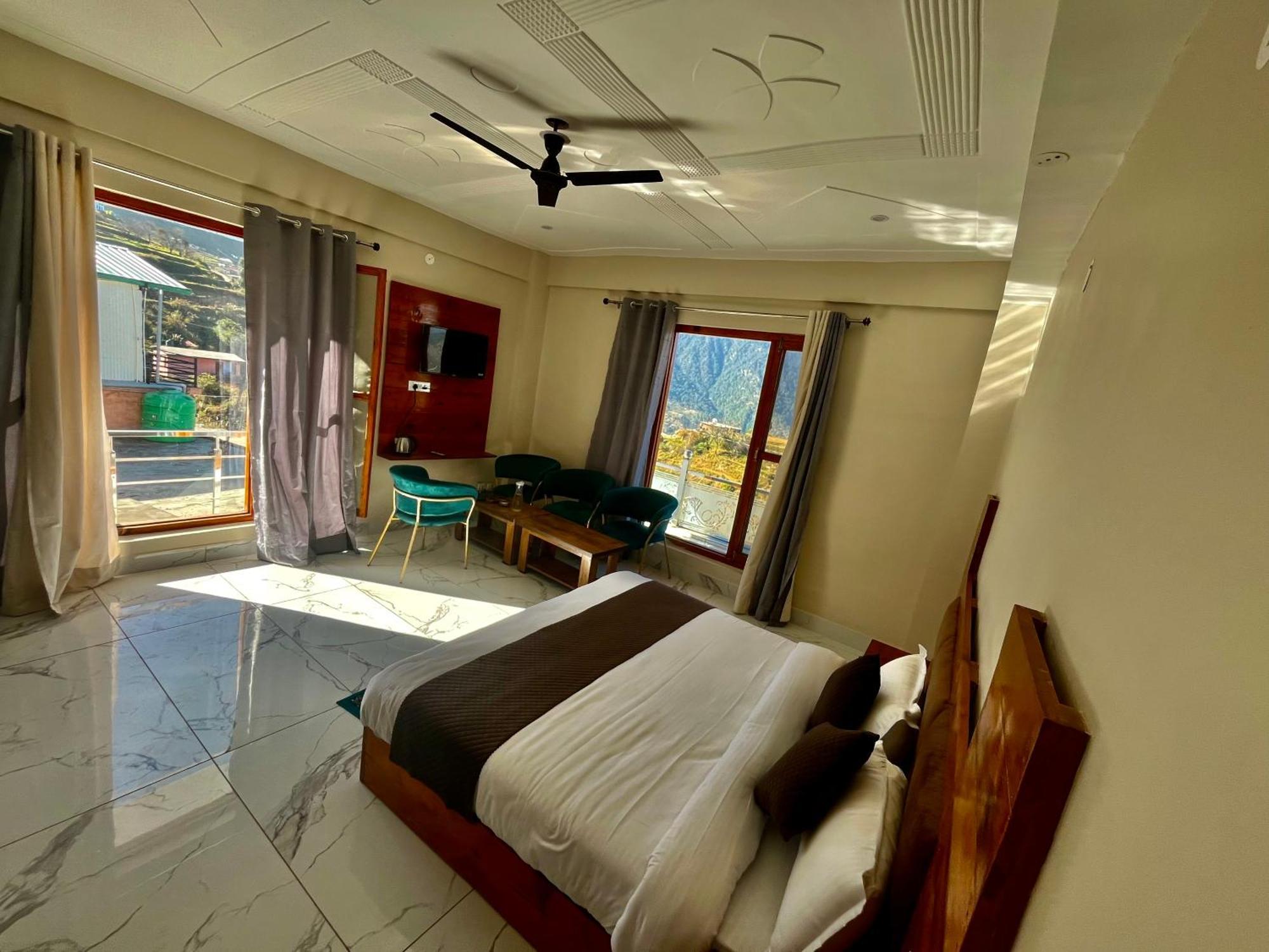 Himalayan Hill Top Resort Kanatal Exterior foto