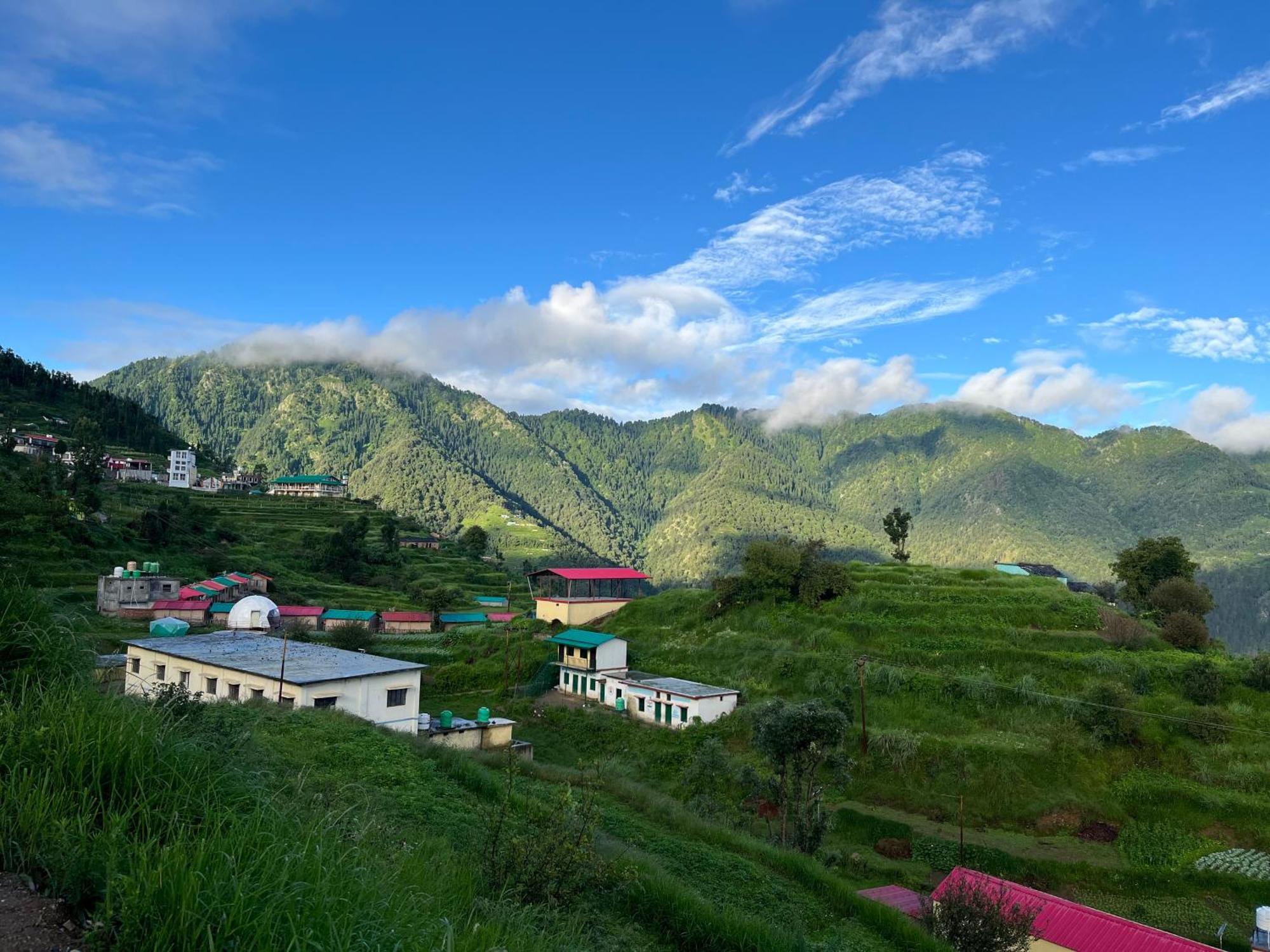 Himalayan Hill Top Resort Kanatal Exterior foto